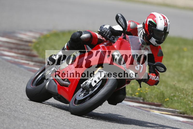 /27 12.06.2025 Ducati Schweiz Trackday Warmup  ADR/gruen-vert/37